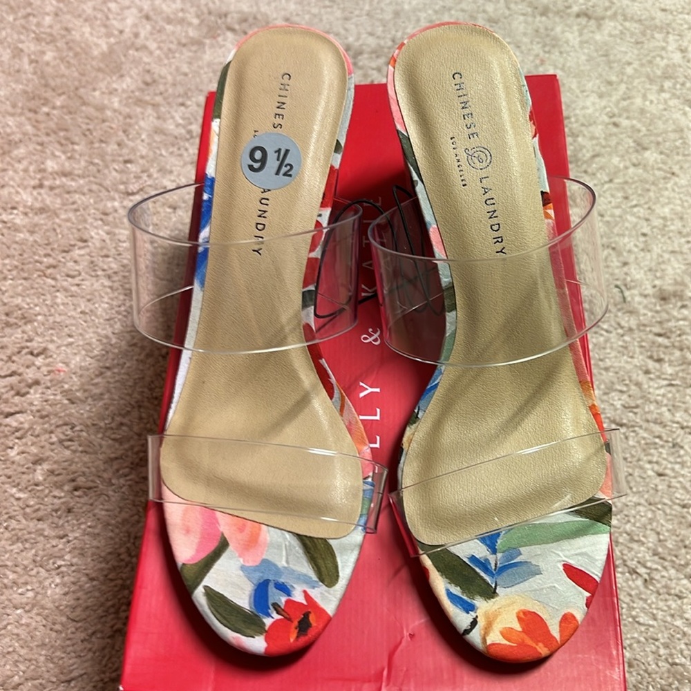 Chinese laundry los angeles women’s clear / flower sandals